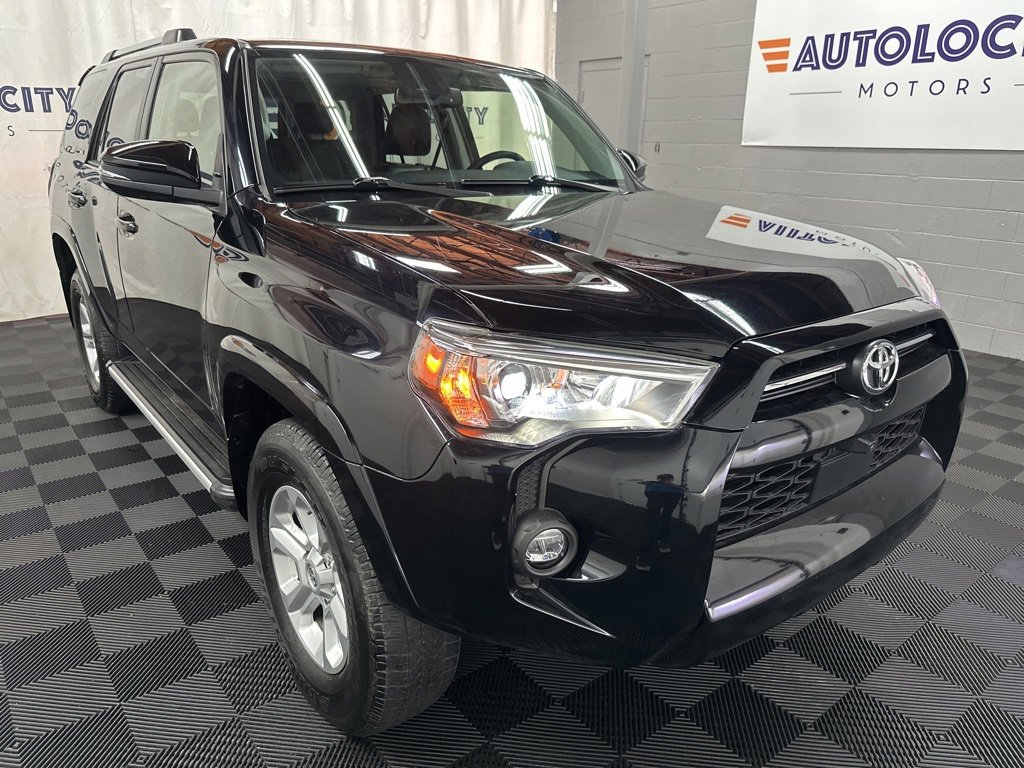 2022 Toyota 4Runner SR5 Premium photo 2