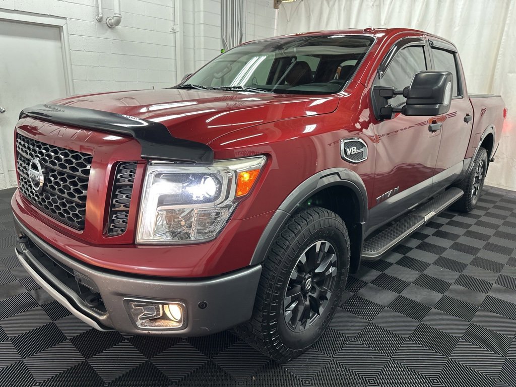 2017 Nissan Titan PRO-4X photo 4