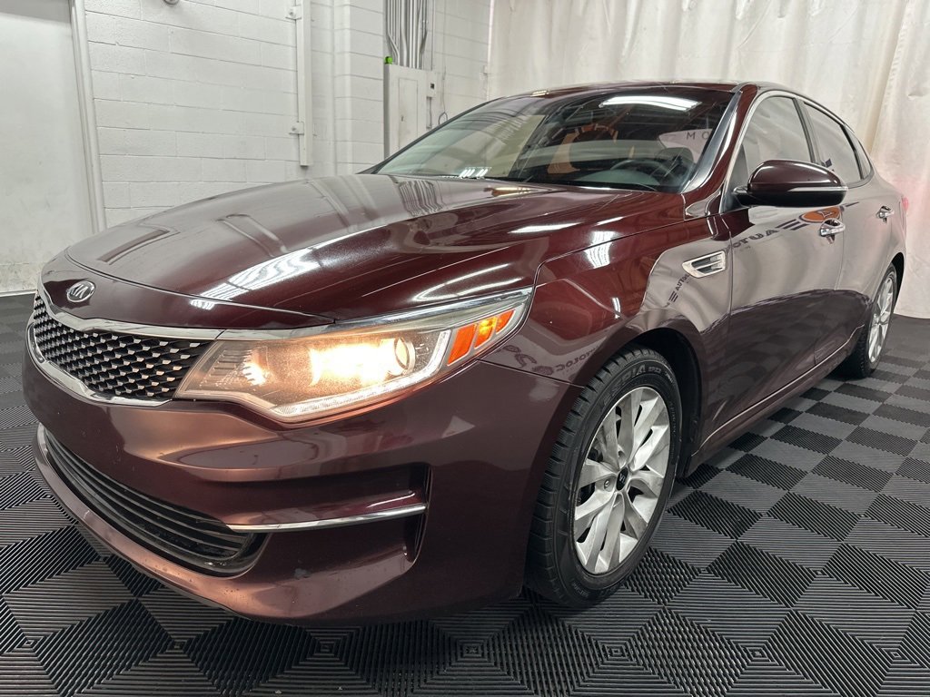2016 Kia Optima EX photo 3