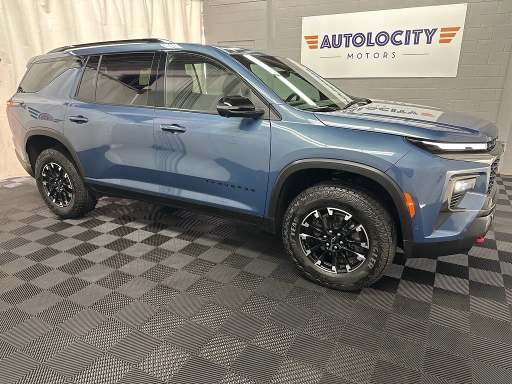Used 2025 Chevrolet Traverse AWD Z71 SUV