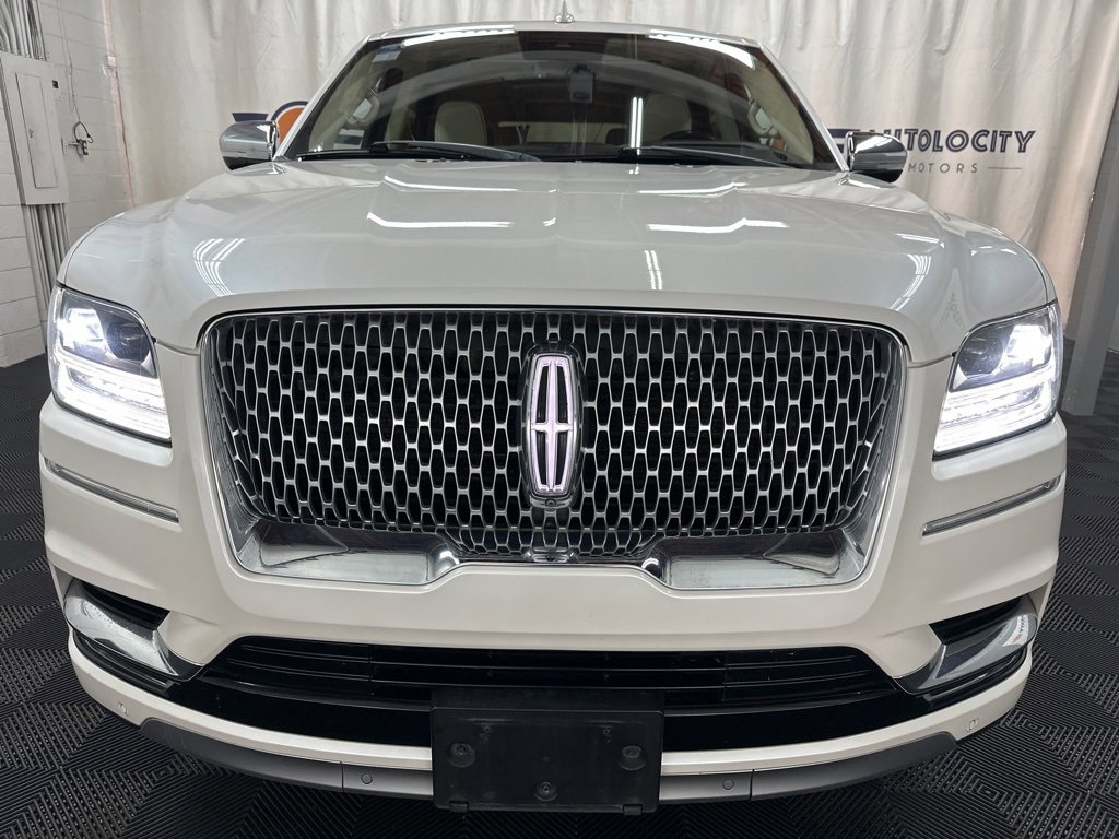 2019 Lincoln Navigator Black Label photo 3