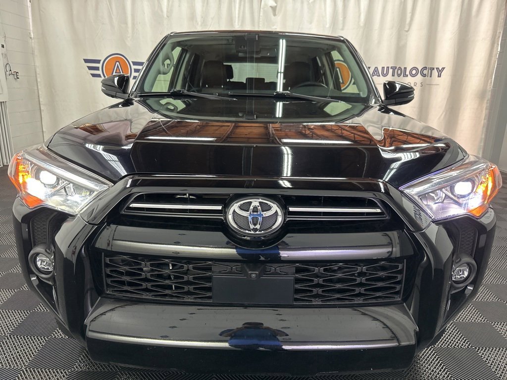 2022 Toyota 4Runner SR5 Premium photo 3