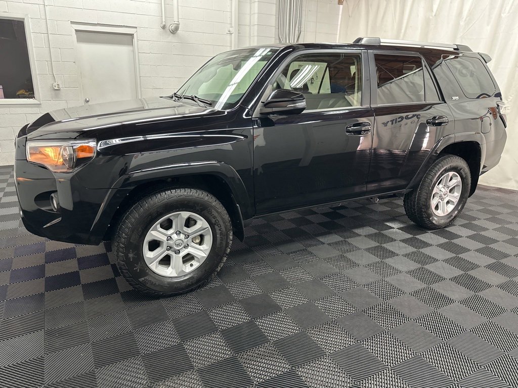 2022 Toyota 4Runner SR5 Premium photo 4