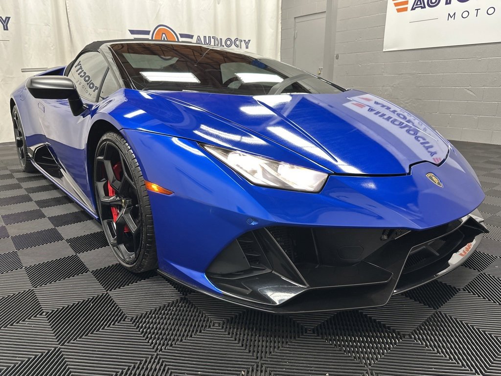 2020 Lamborghini Huracan EVO's photo