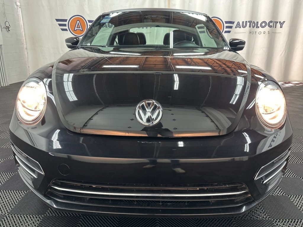 Used 2019 Volkswagen Beetle SE Hatchback