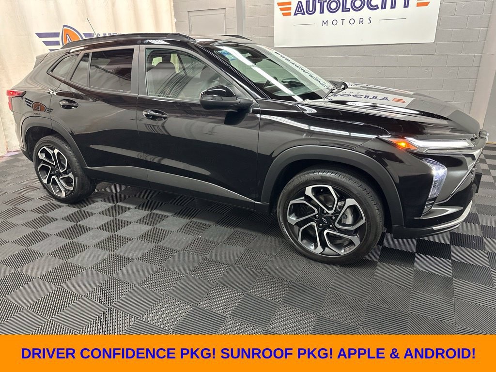 Used 2025 Chevrolet Trax 2RS SUV