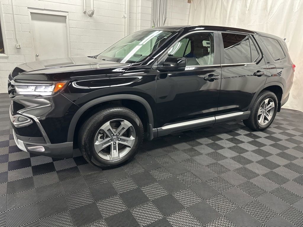 Used 2023 Honda Pilot EX-L 7 Passenger SUV