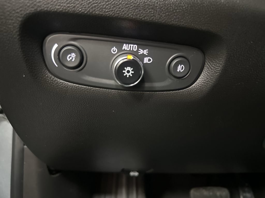 2021 Chevrolet Traverse RS - Photo 37