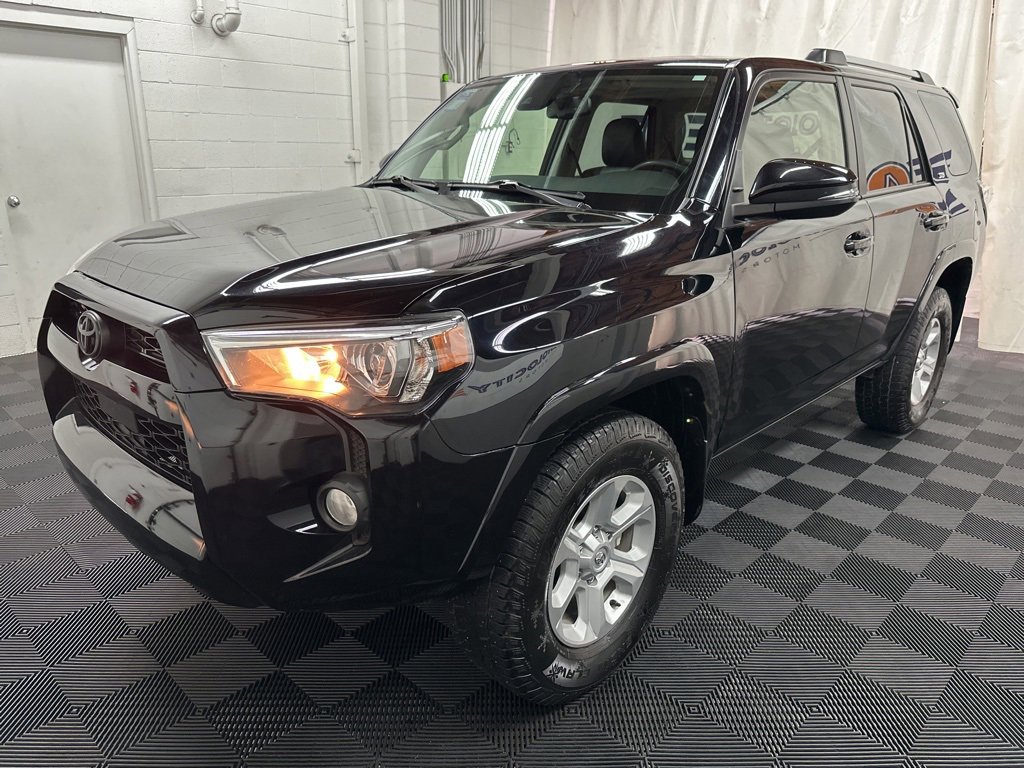 2022 Toyota 4Runner SR5 Premium photo 3