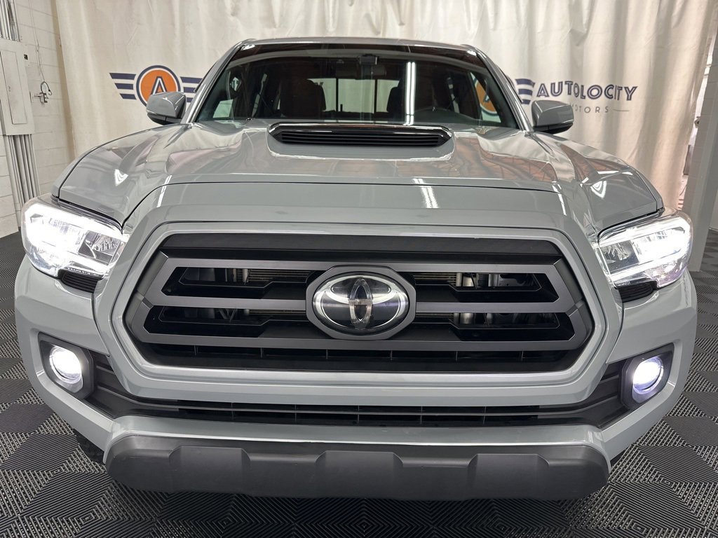 2021 Toyota Tacoma TRD Off-Road photo 3