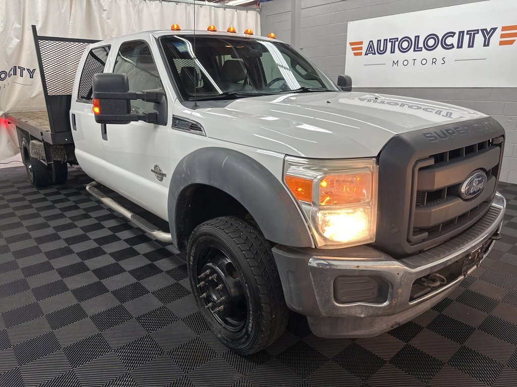 2011 Ford F-550 XLT photo 2