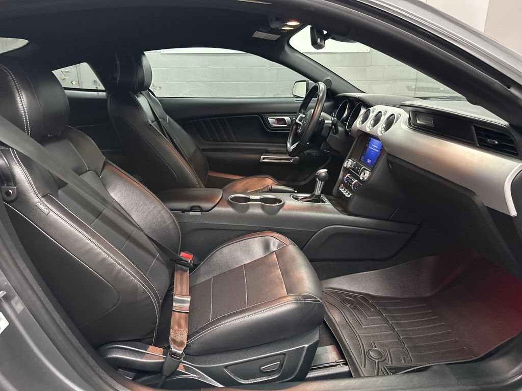 2022 Ford Mustang GT Premium - Photo 22