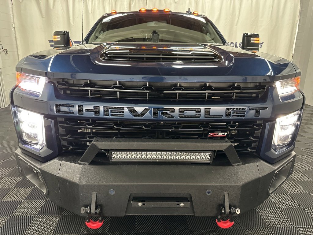 2022 Chevrolet Silverado 3500HD LTZ photo 3