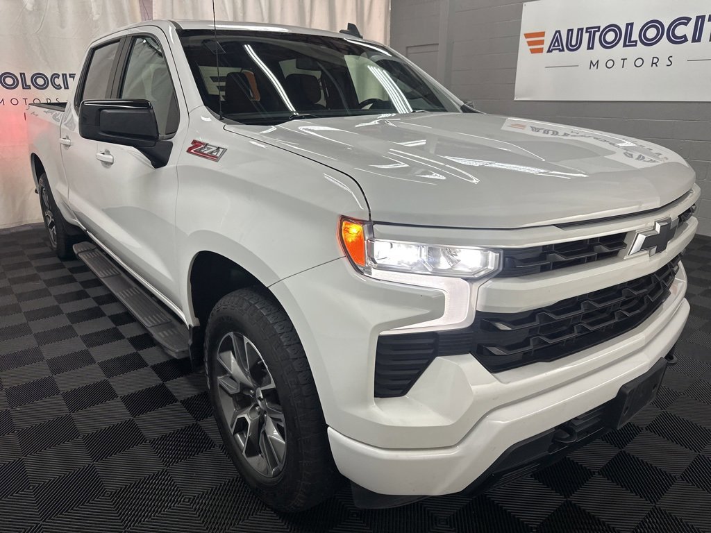 2022 Chevrolet Silverado 1500 RST photo 2