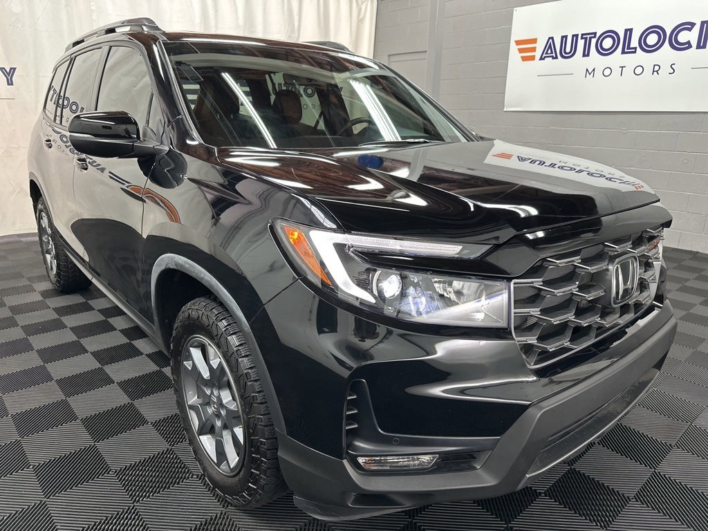 2025 Honda Passport TrailSport photo 2