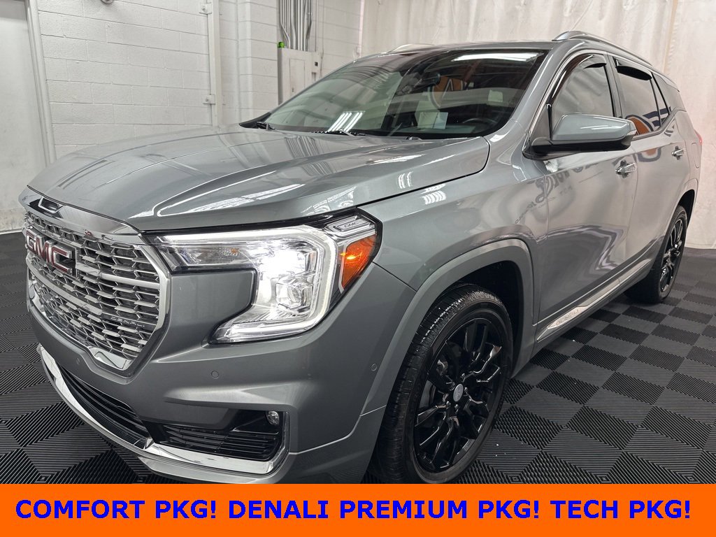 2024 GMC Terrain Denali's photo