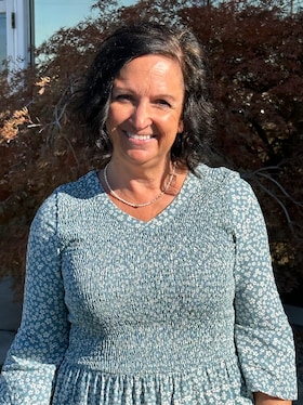 Staff member Dera Warner from 250d4b3c5083