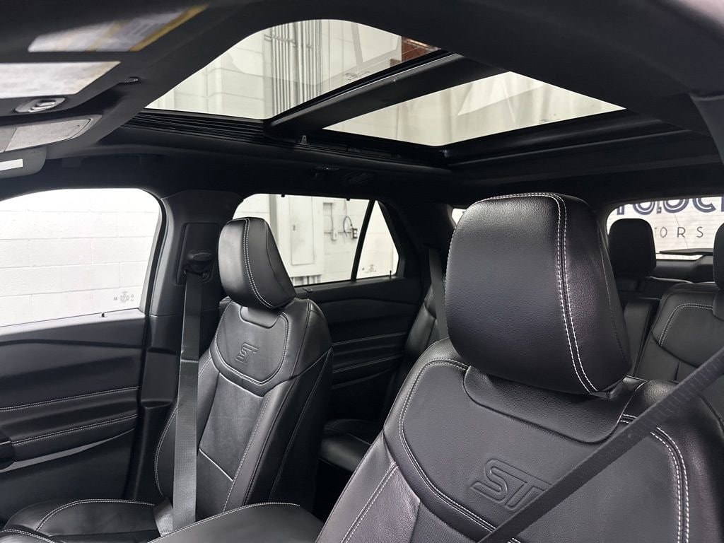 2024 Ford Explorer ST - Photo 35