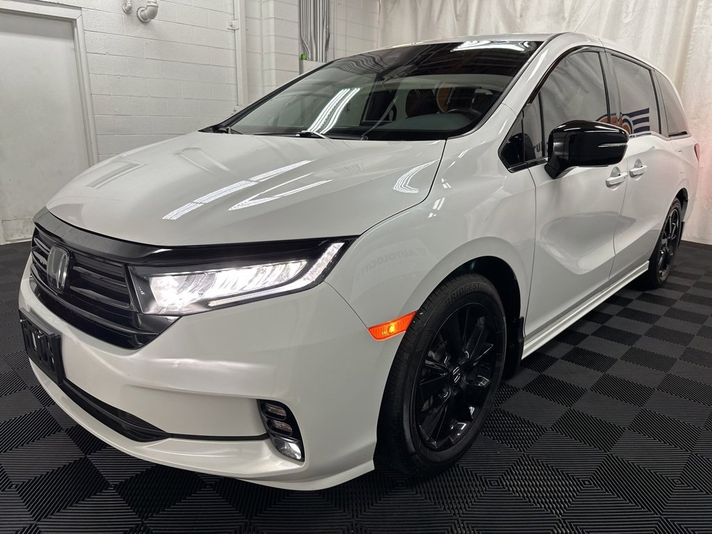 2024 Honda Odyssey Sport photo 4