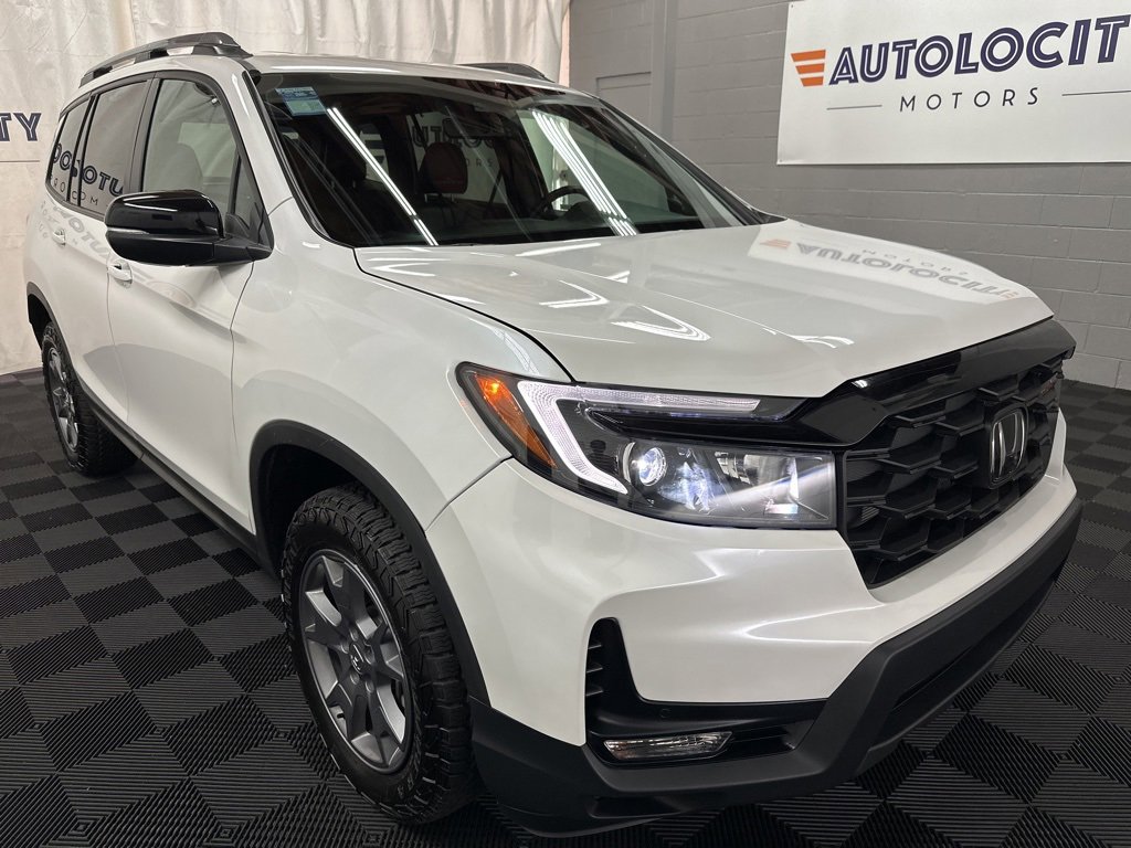 2024 Honda Passport TrailSport photo 2