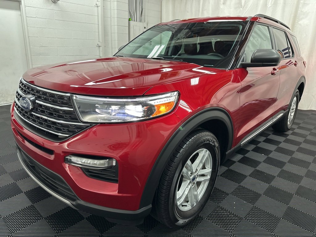 2024 Ford Explorer XLT photo 3