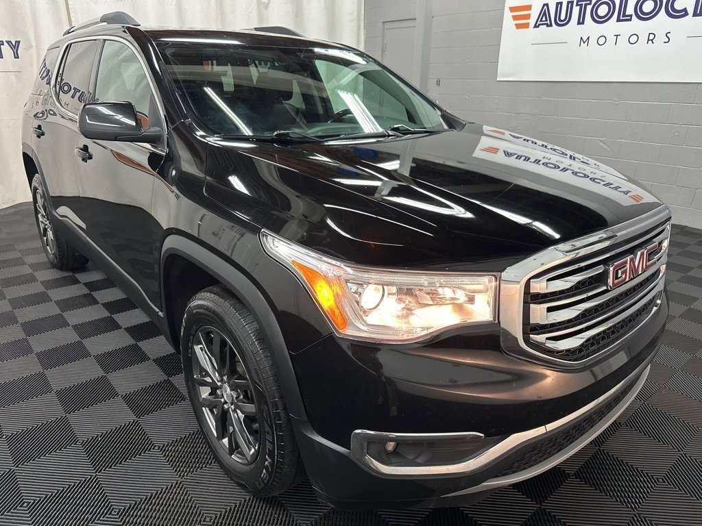 Used 2017 GMC Acadia SLT SUV