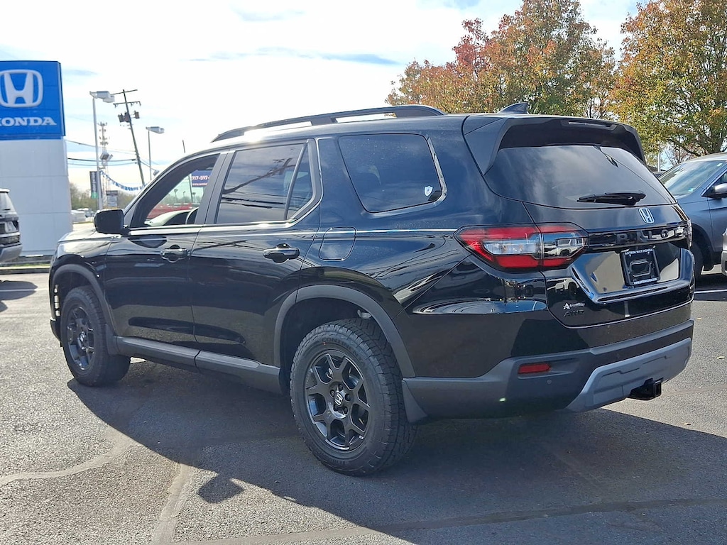 New 2025 Honda Pilot TrailSport SUV