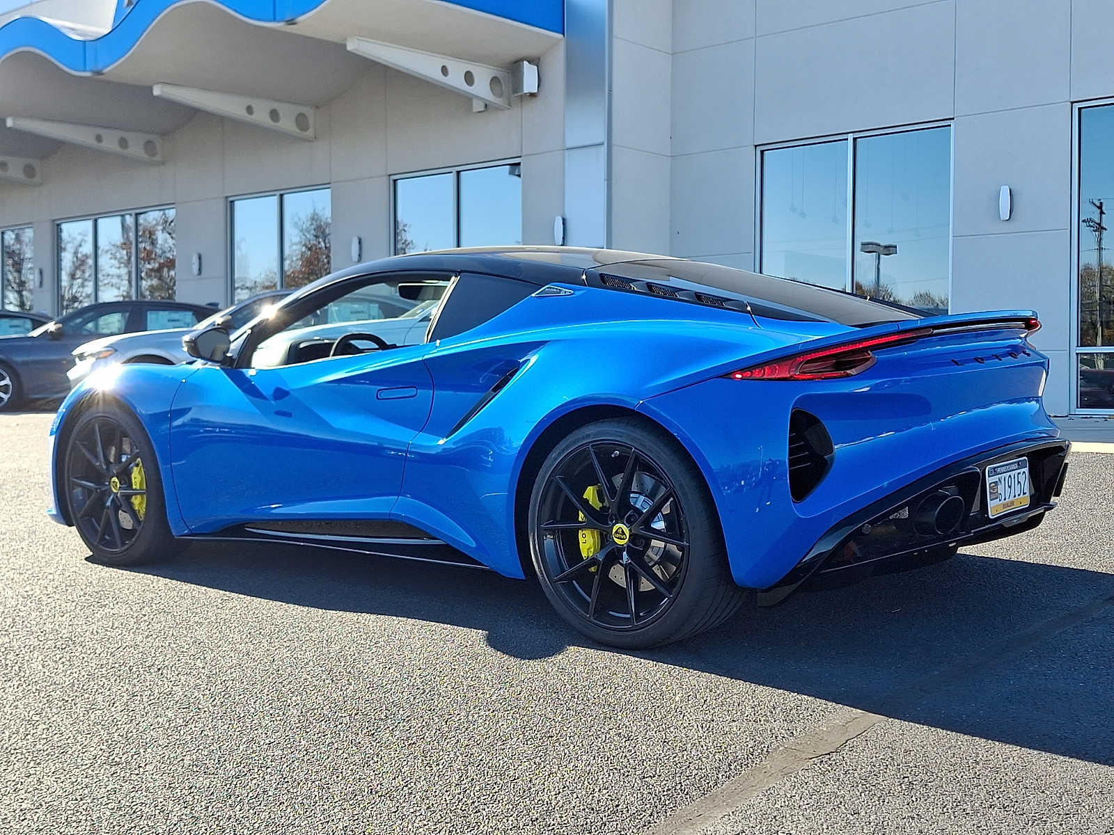 2024 Lotus Emira First Edition photo 4