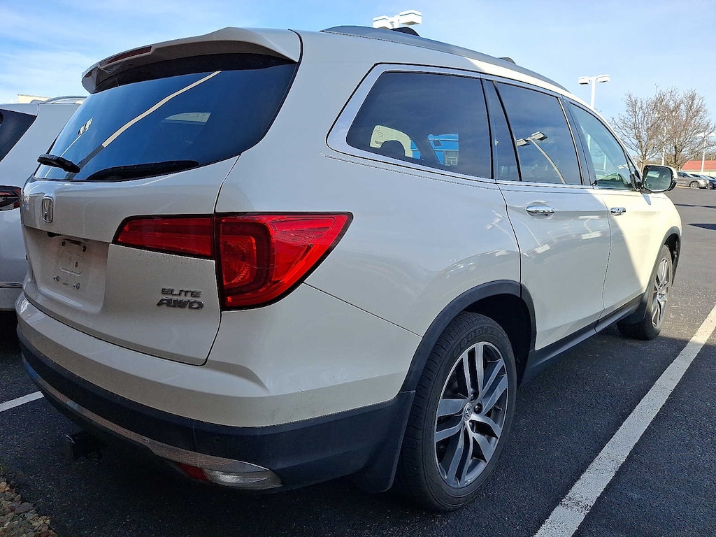 Used 2017 Honda Pilot Elite SUV