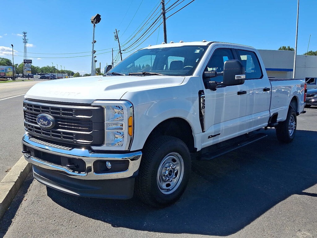 Used 2023 Ford Super Duty F-350 SRW XL 4WD Crew Cab 6.75 Box Truck Crew Cab