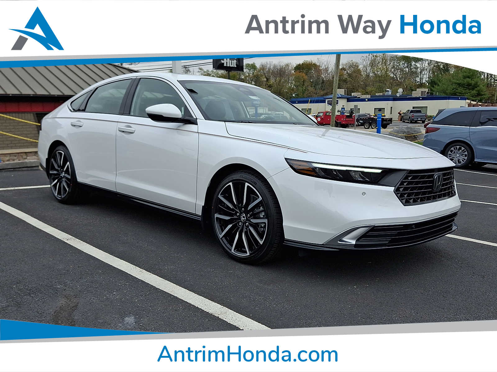 2025 Honda Accord Hybrid Touring's photo