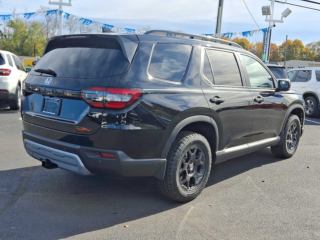 New 2025 Honda Pilot TrailSport SUV