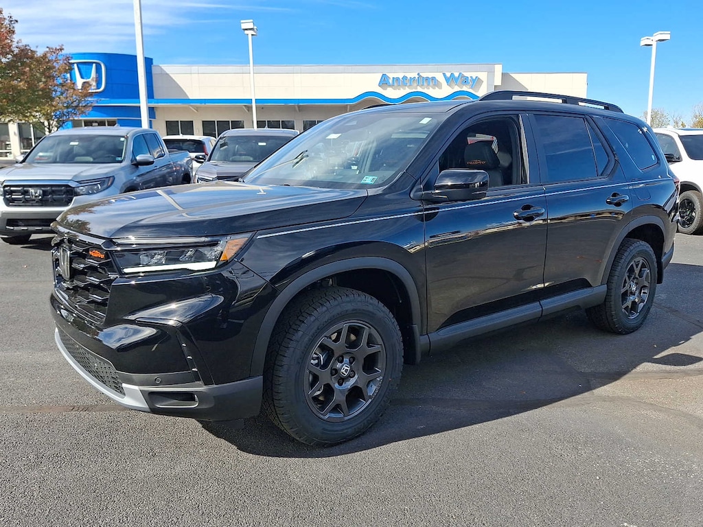 New 2025 Honda Pilot TrailSport SUV