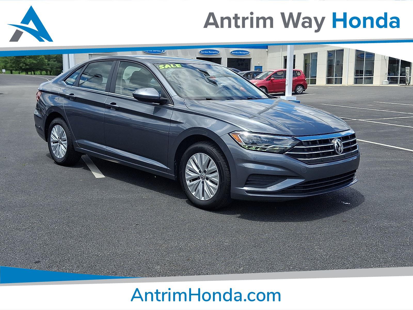 2019 Volkswagen Jetta 1.4T R-Line Auto's photo