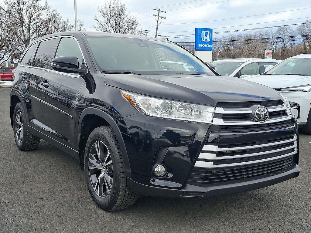 Used 2019 Toyota Highlander LE Plus SUV