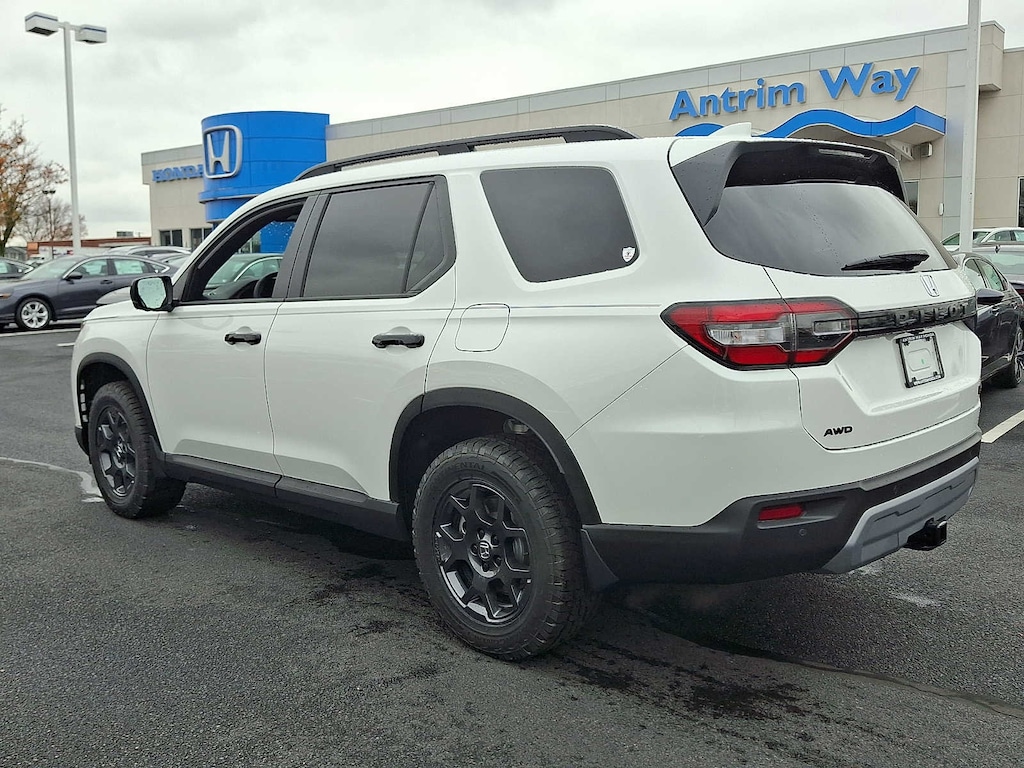 New 2025 Honda Pilot TrailSport SUV