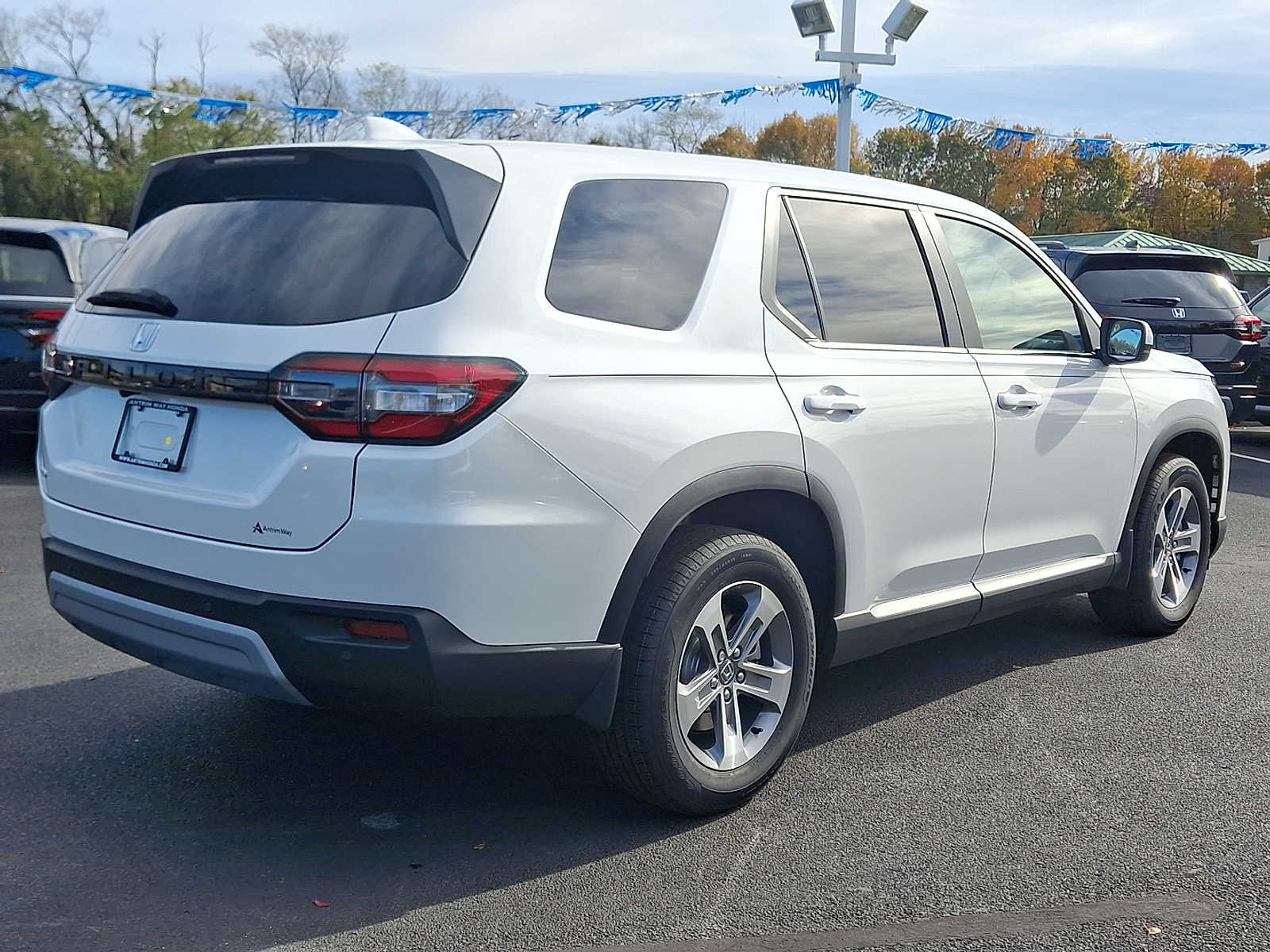 2025 Honda Pilot EX-L photo 3