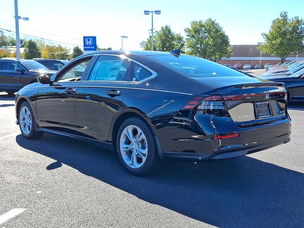 New 2025 Honda Accord LX Sedan