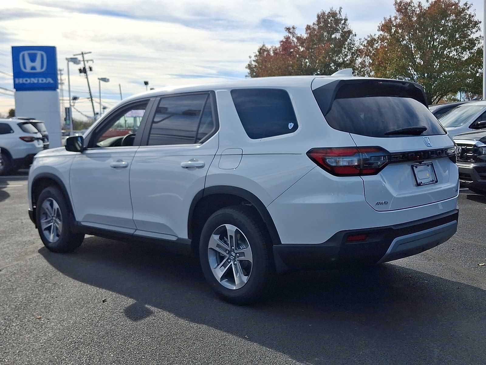 2025 Honda Pilot EX-L photo 2