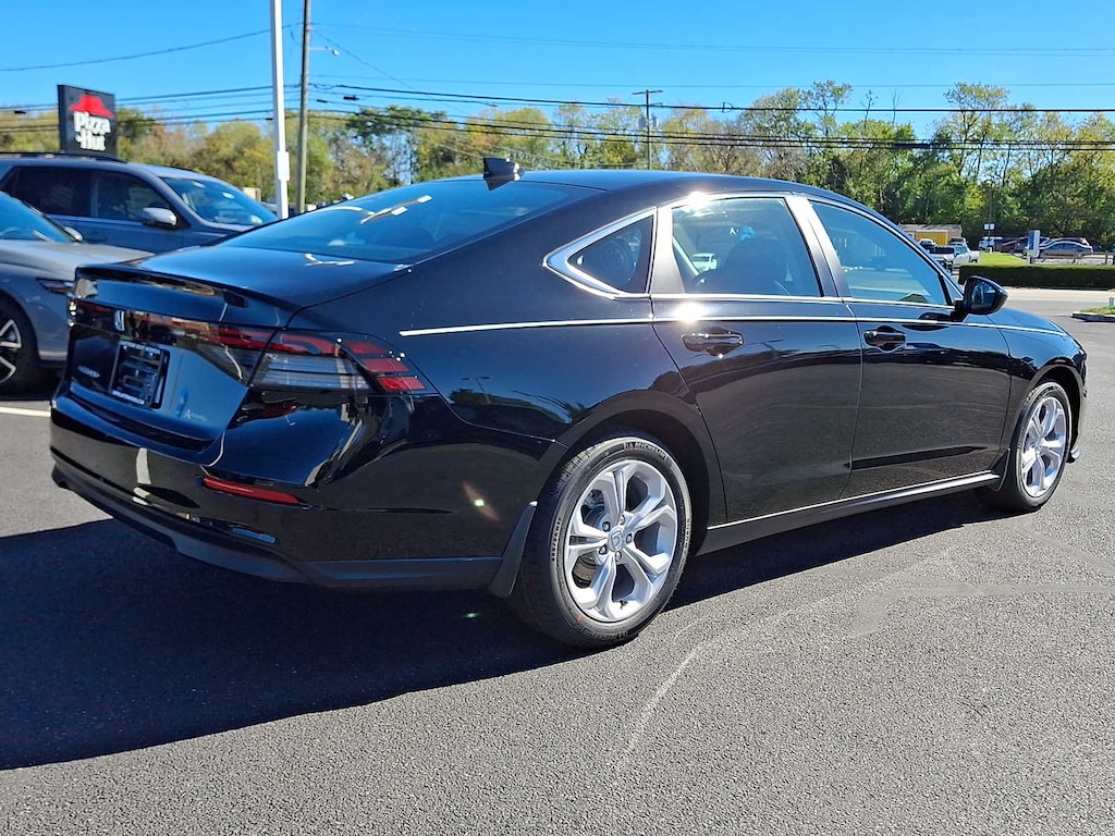 New 2025 Honda Accord LX Sedan