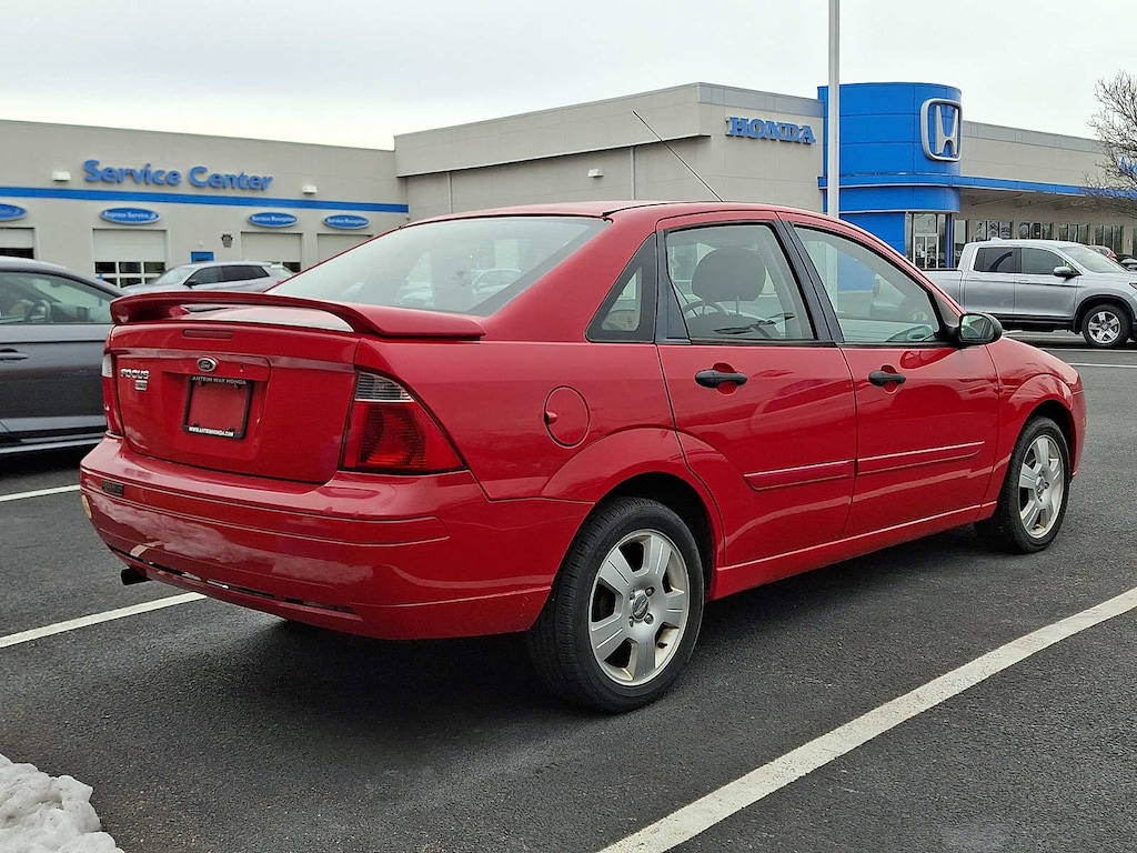 Used 2007 Ford Focus SES Sedan