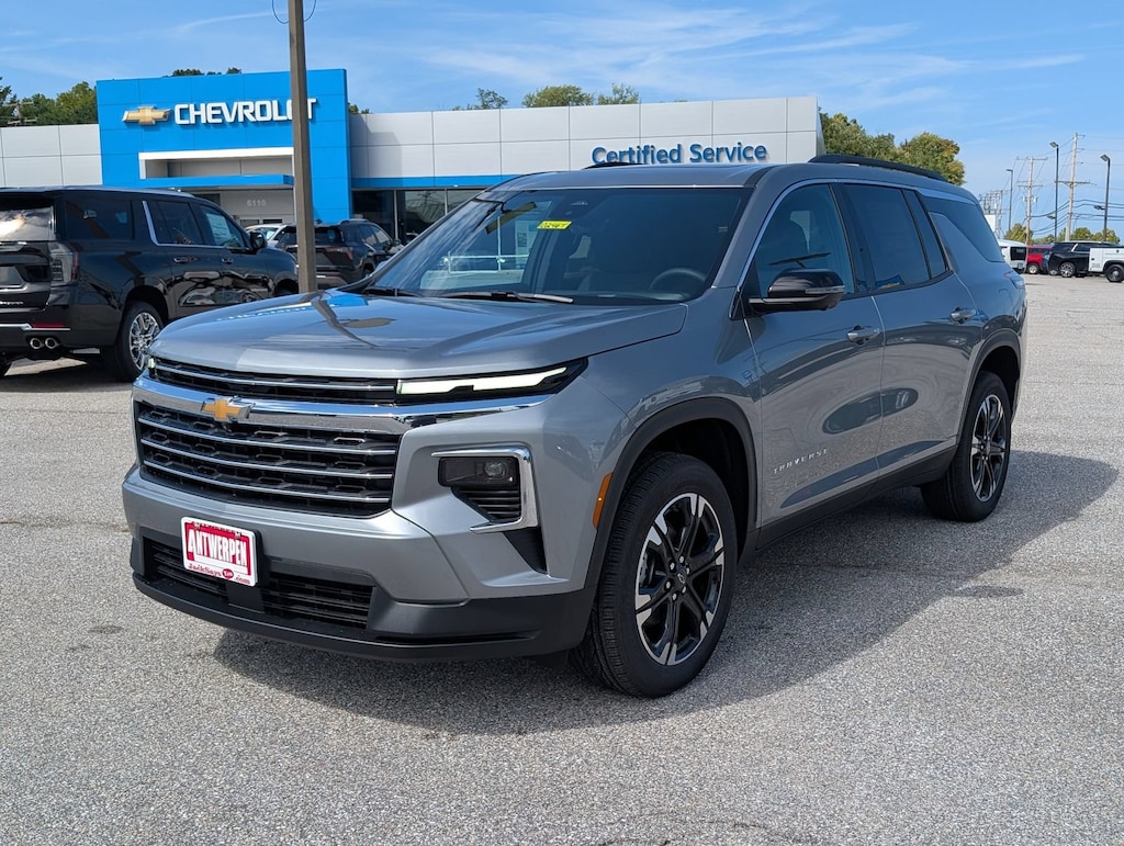 New 2027 Chevrolet Traverse LT SUV