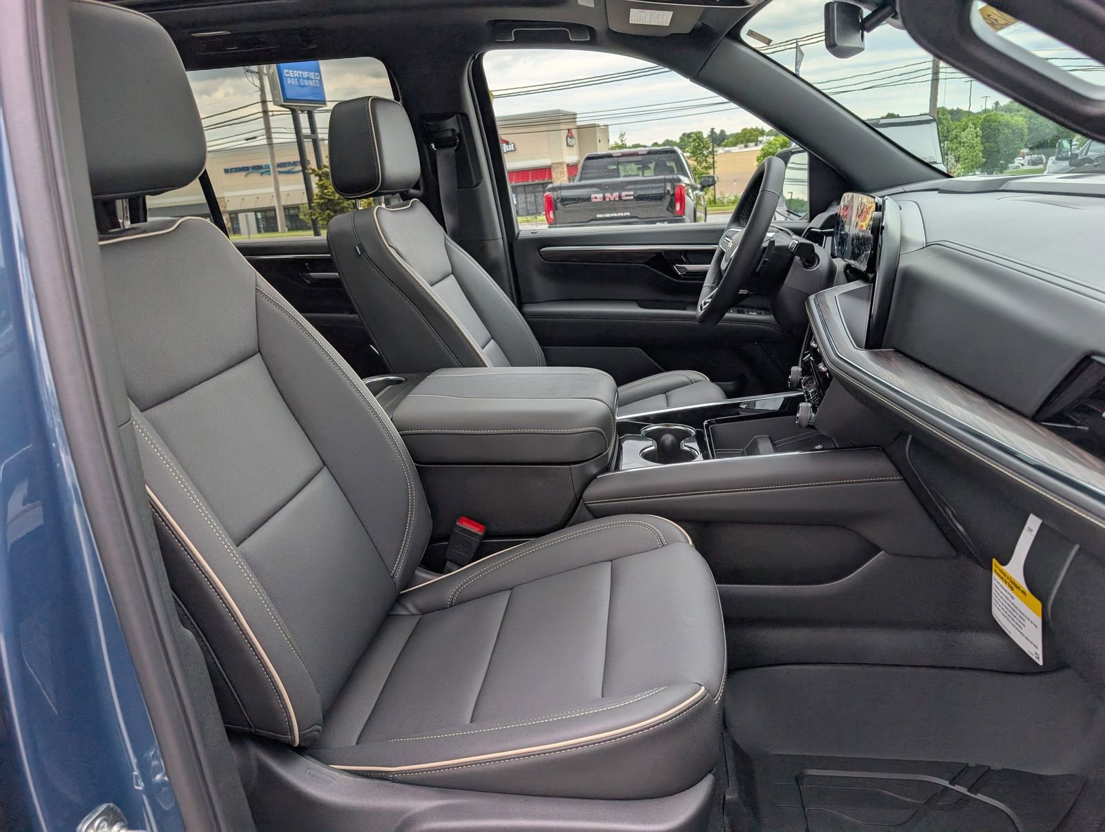 2026 Chevrolet Tahoe Premier - Photo 8