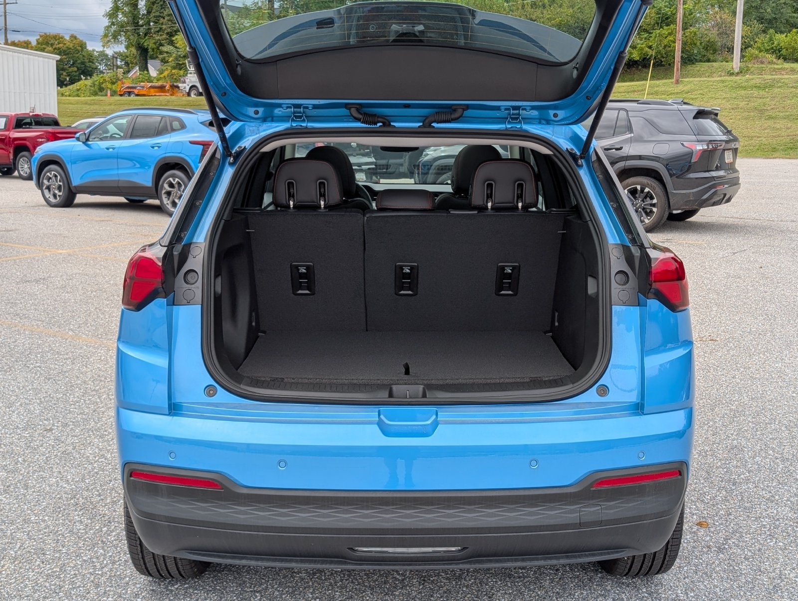 2027 Chevrolet Bolt RS - Photo 9