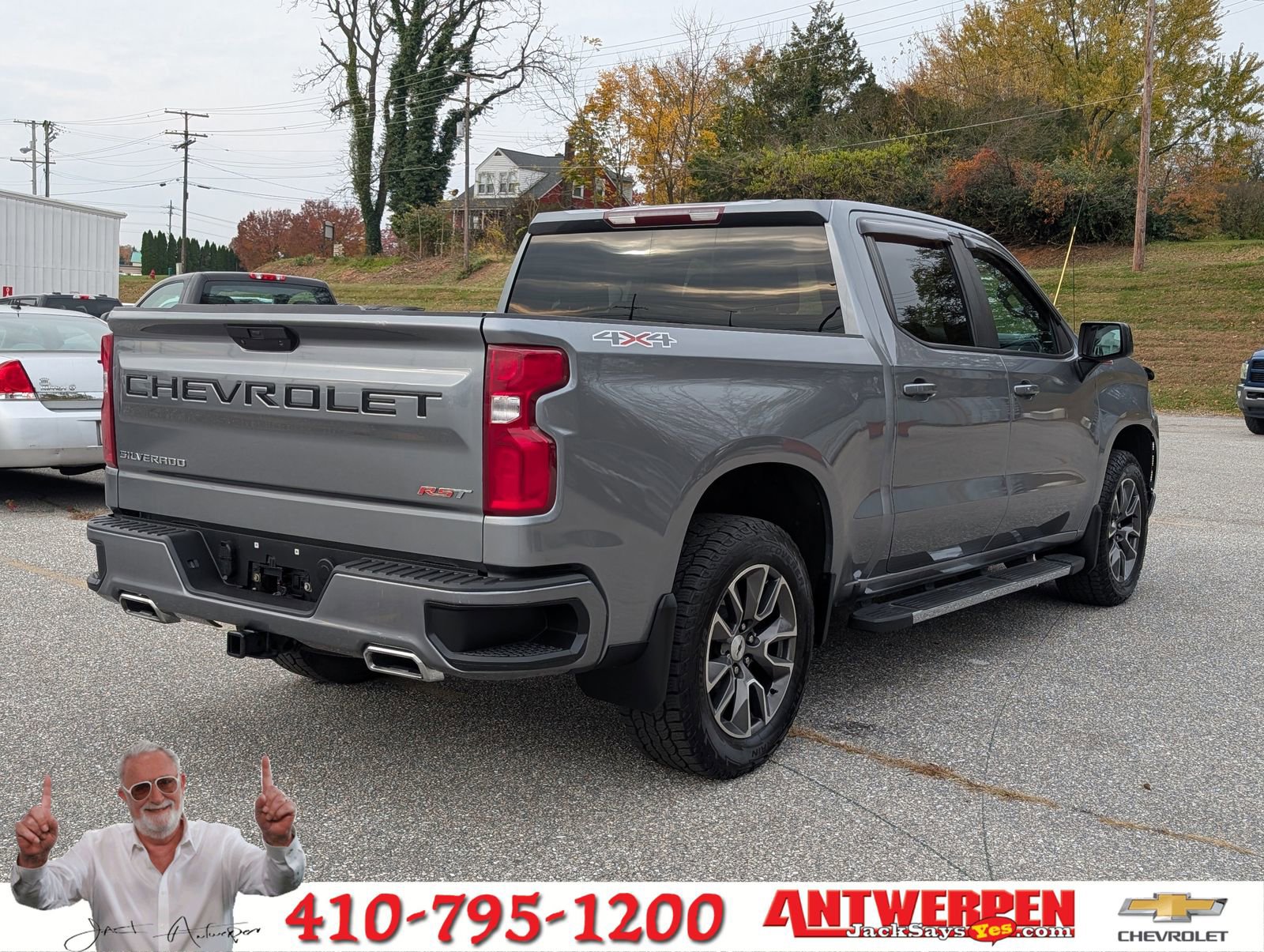 2020 Chevrolet Silverado 1500 RST photo 3