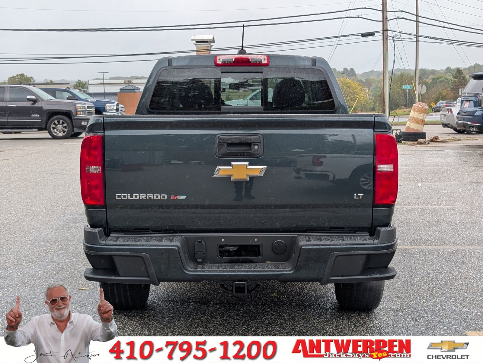 2017 Chevrolet Colorado LT photo 3