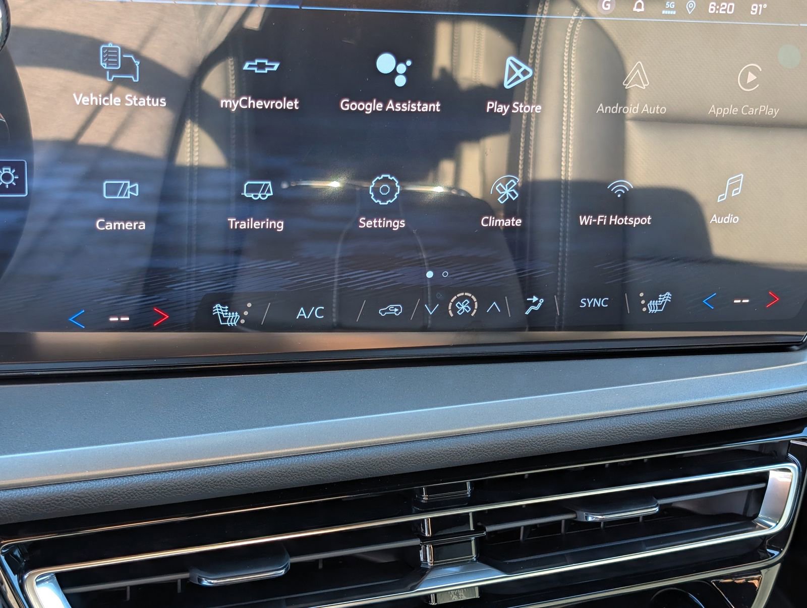 2026 Chevrolet Traverse LT - Photo 26