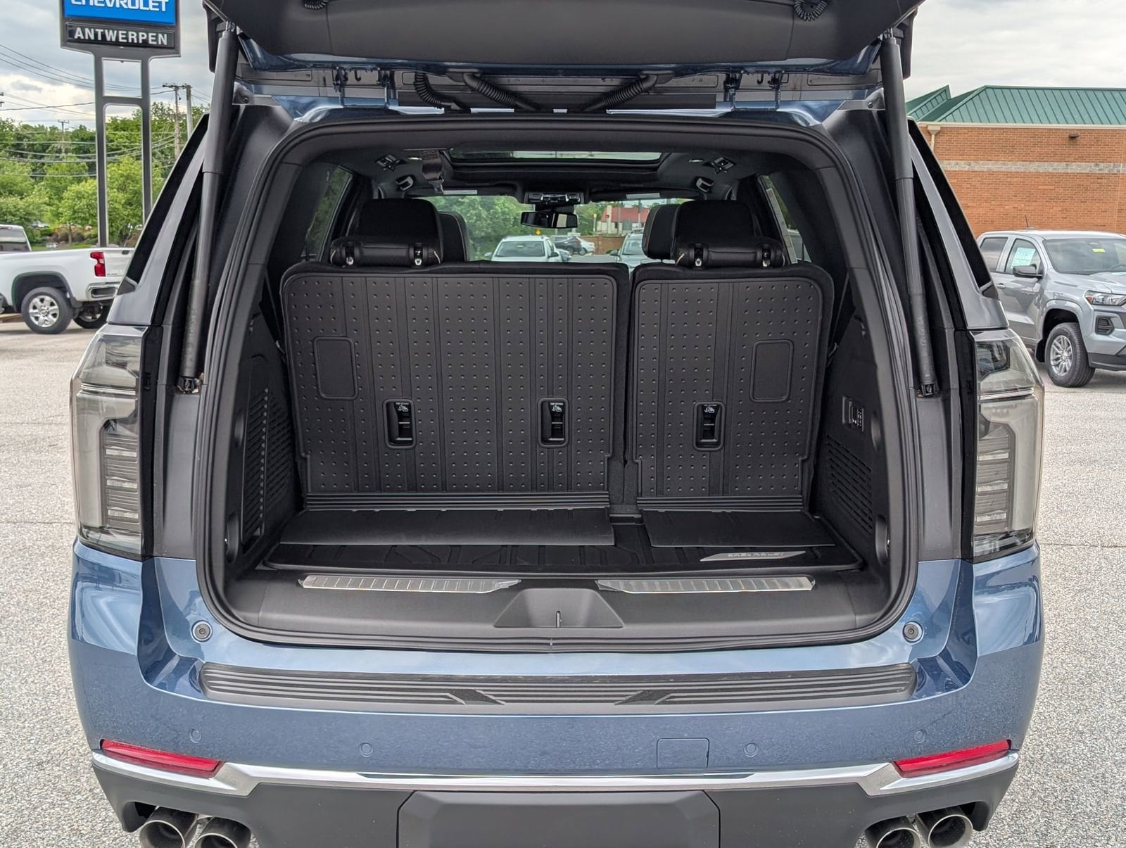 2026 Chevrolet Tahoe Premier - Photo 11