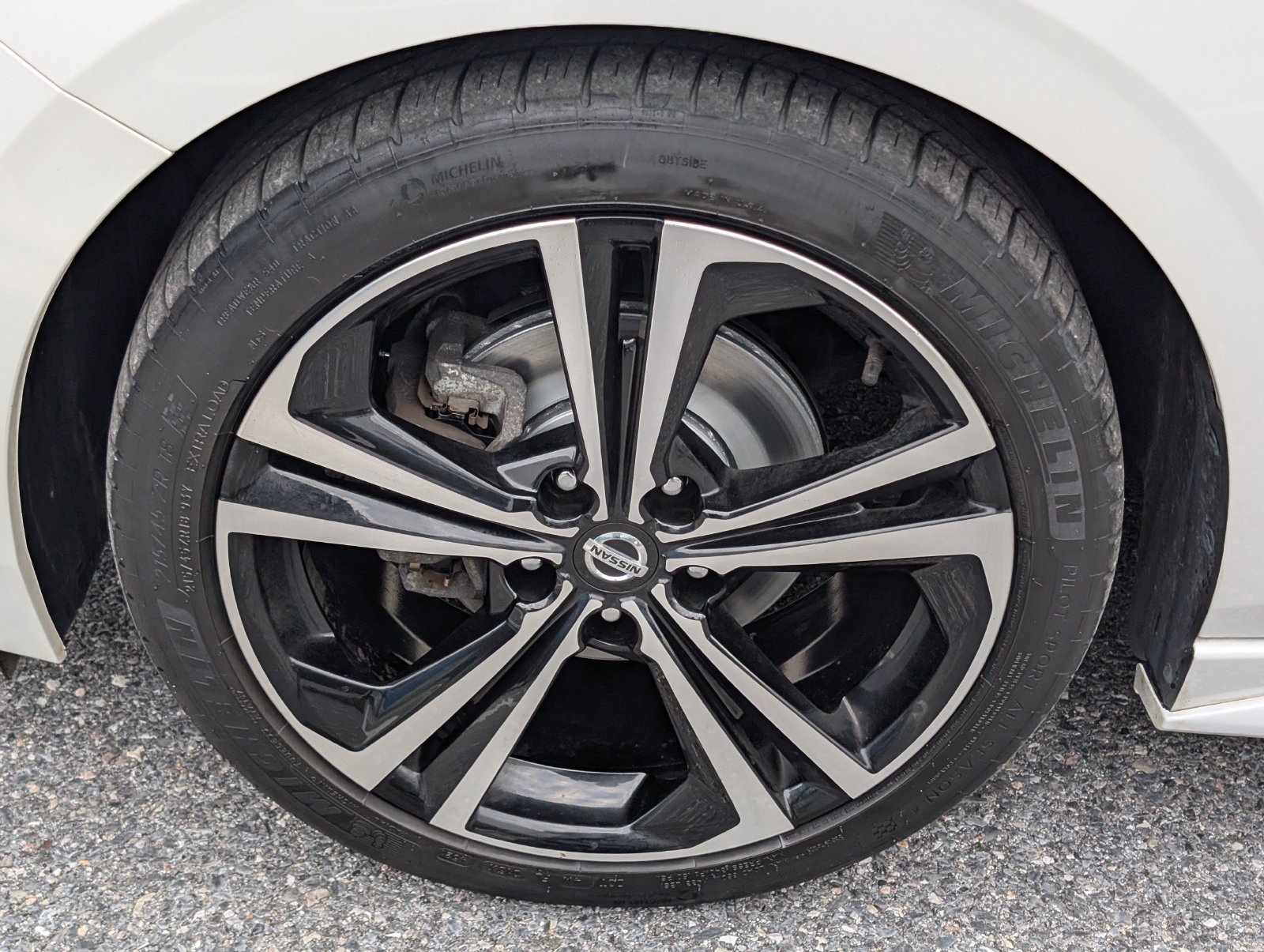 2023 Nissan Sentra SR - Photo 11