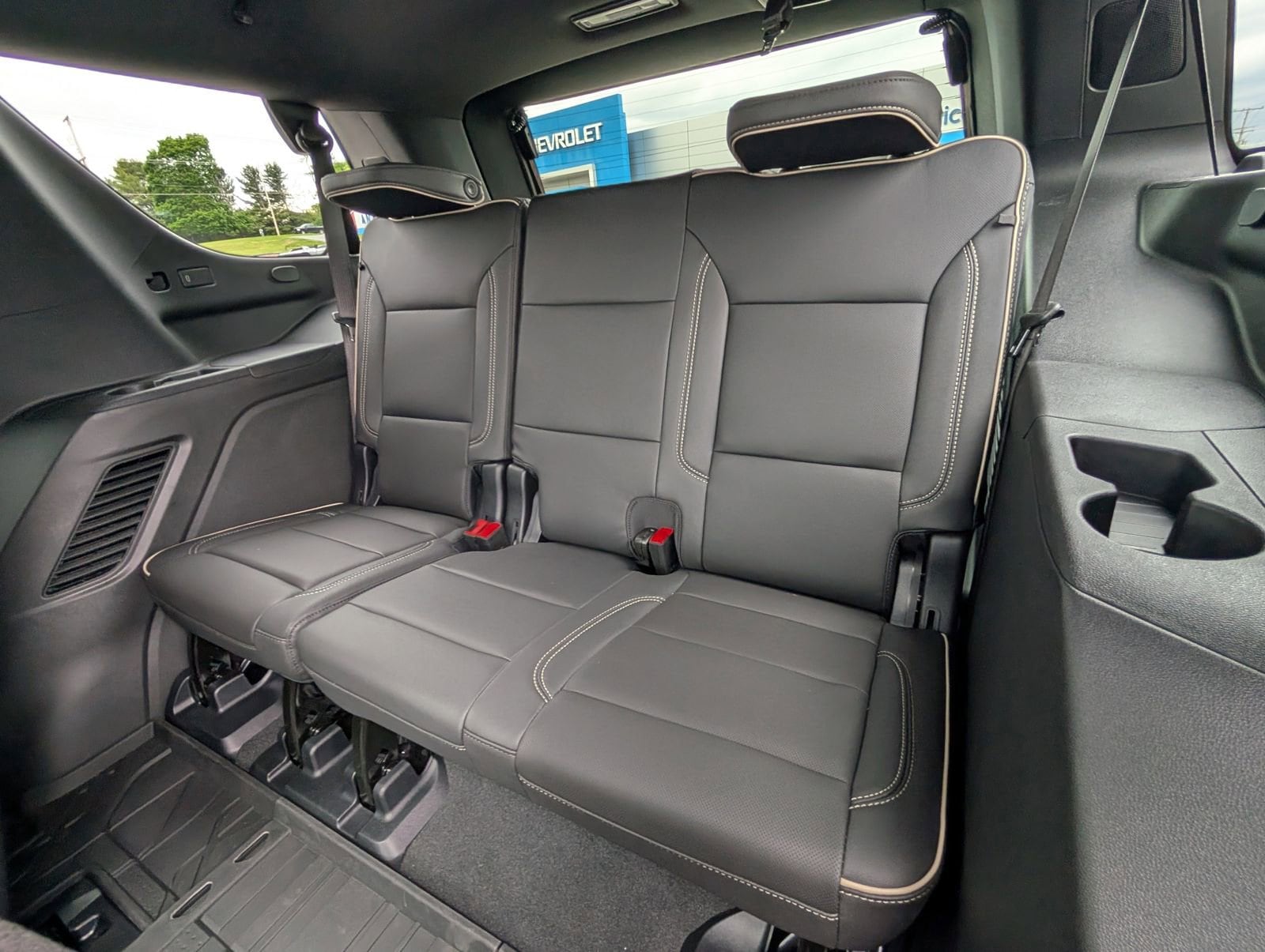 2026 Chevrolet Tahoe Premier - Photo 13
